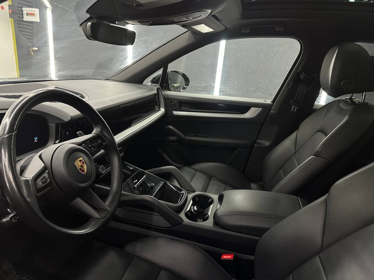 Porsche Cayenne — салон